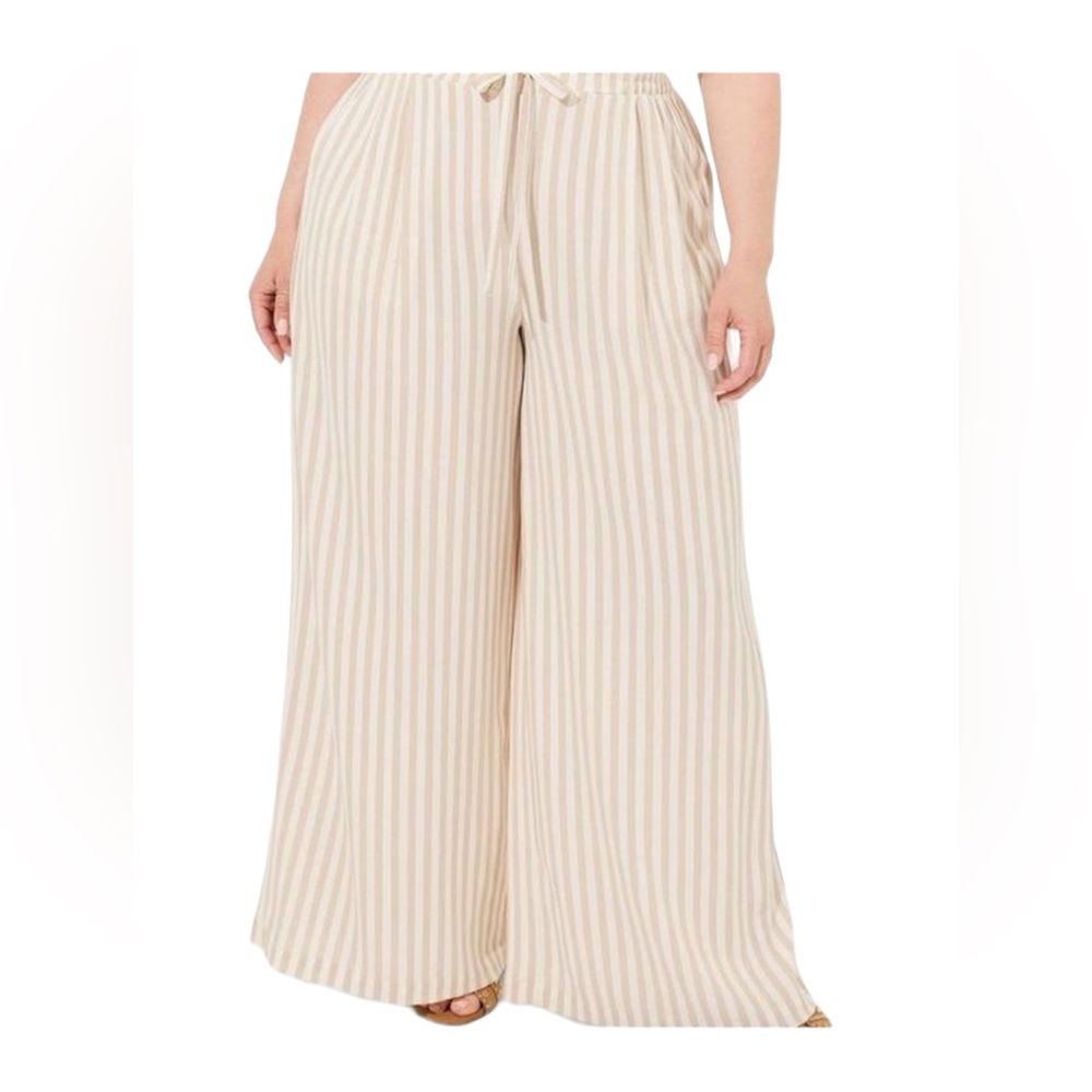 Torrid wide leg pants cream khaki size 2 short NWTs